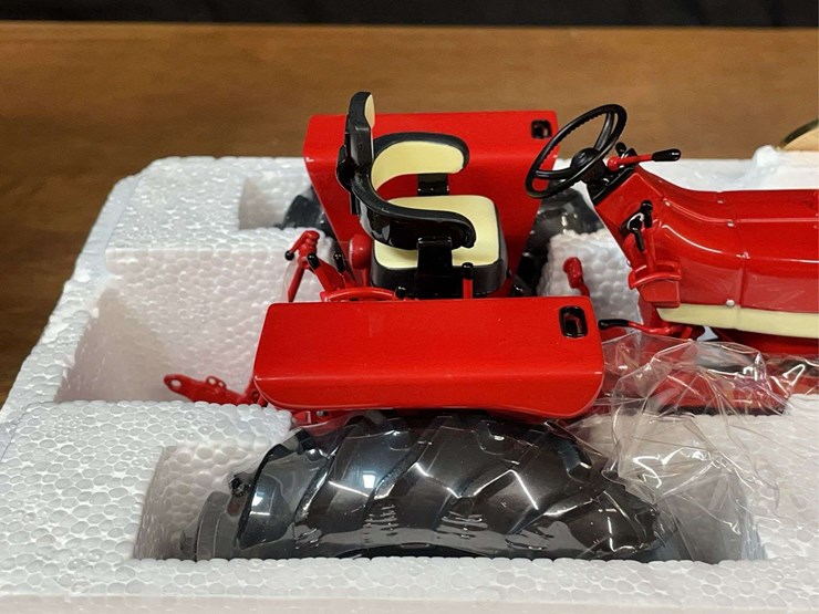 1/16-farmall-706-precision-nib-ertl-image-13