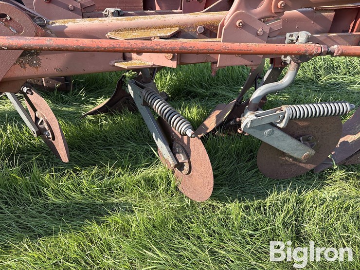 morris-/-melroe-6-bottom-plow-packer-drill-image-19