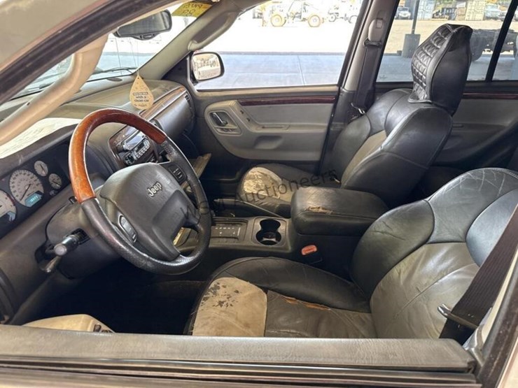 2004-jeep-grand-cherokee-image-19