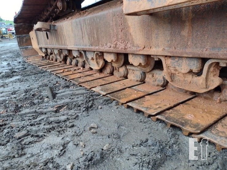 2017-komatsu-pc240-lc-11-image-36
