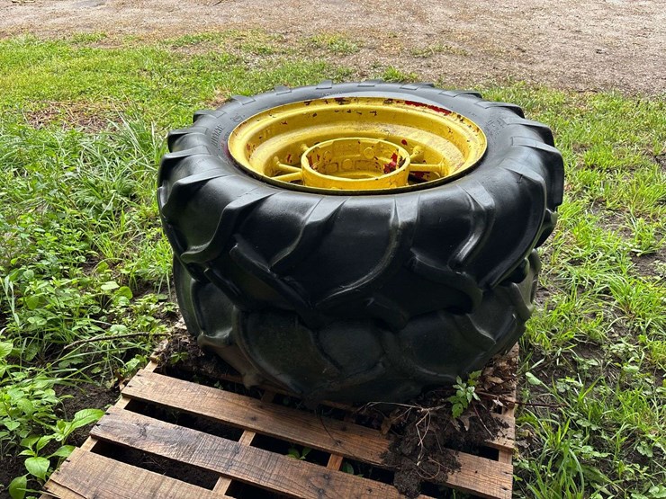 (2)-11-24-allstate-tires-and-allis-chalmers-f&h-wc-wheels-image-4