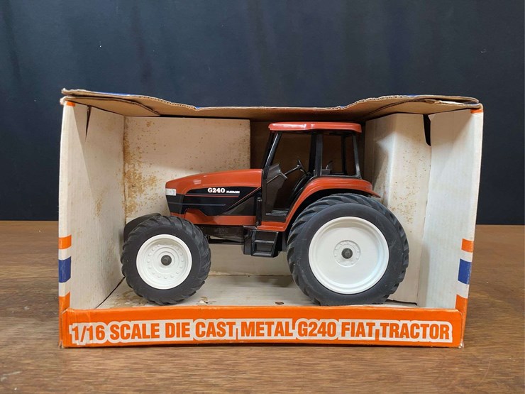 1/16-fiat-g240-nib-sc-image-1