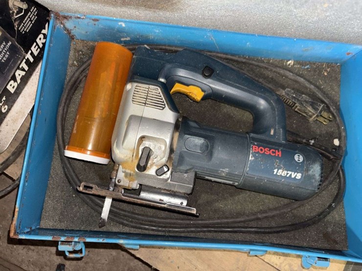 pallet-of:-hyd-bottle-jacks,-screw-jacks,-jig-saw,-solder-gun,-4”-angle-grinder,-air-nailer,-pry-bar-image-4