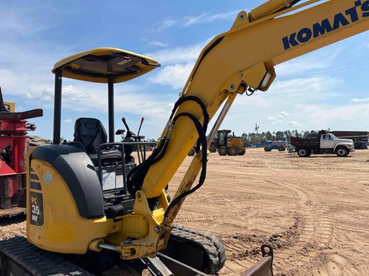 2015-komatsu-pc35-image-28