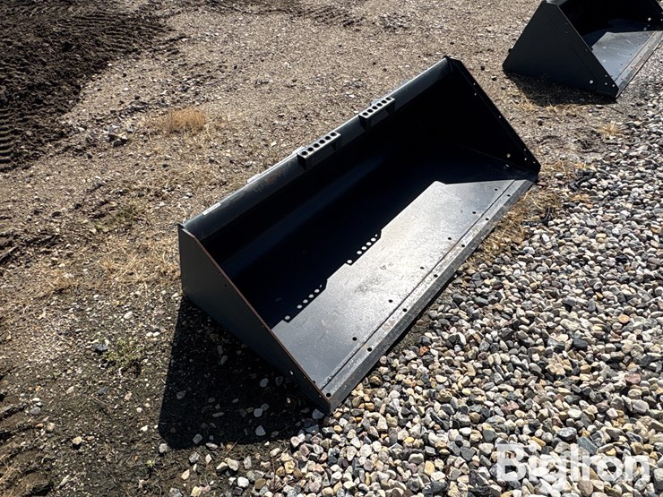 bobcat-74”-heavy-duty-skid-steer-bucket-image-3