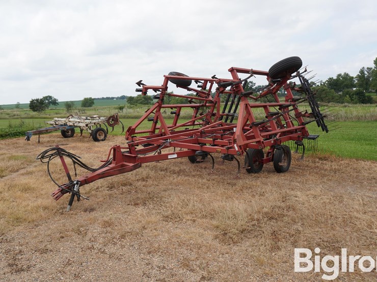 case-ih-4800-image-1