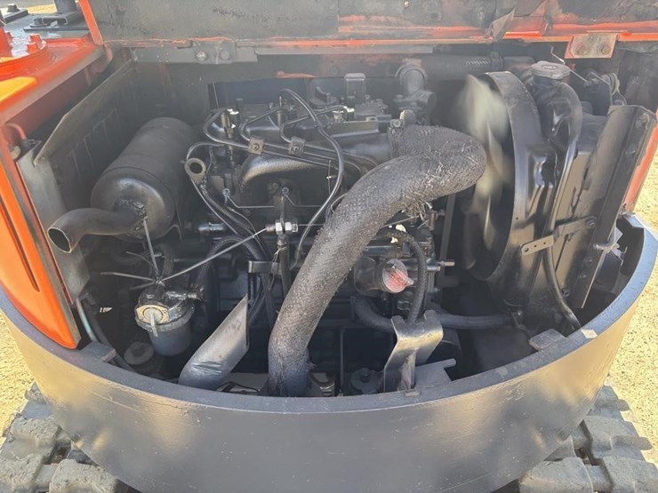 kubota-sr25-hydraulic-excavator-image-33