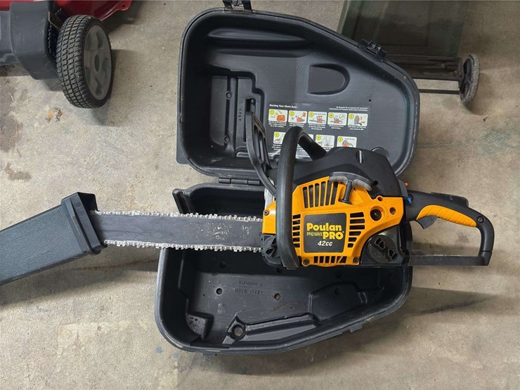 poulan-pro-chainsaw-with-case-image-3