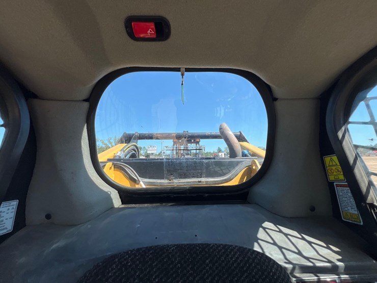 2018-caterpillar-299d2-image-34