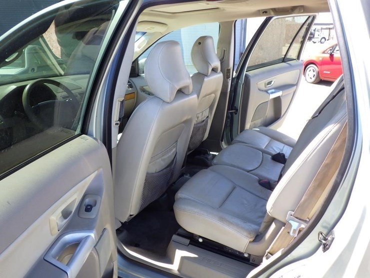 2004-volvo-xc90-image-7