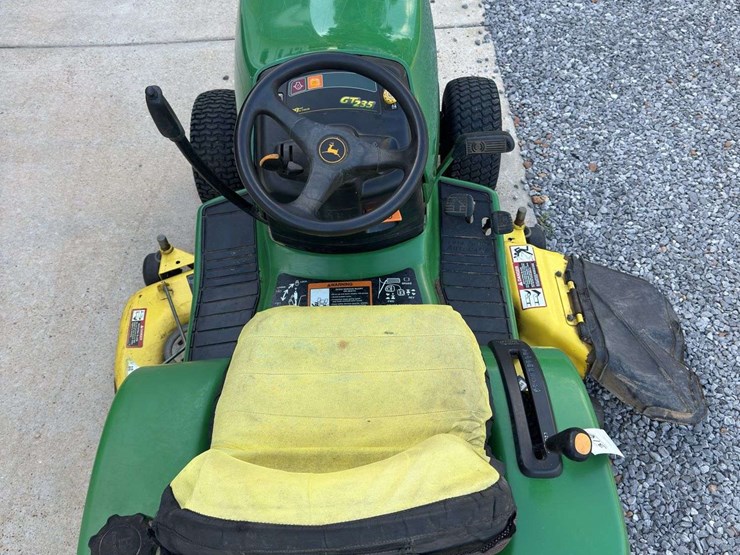 john-deere-235-image-8