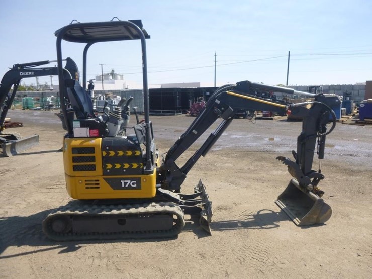 2022-deere-17g-image-25