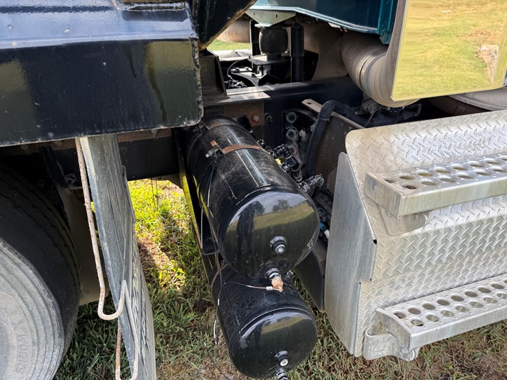 western-star-4900-image-23
