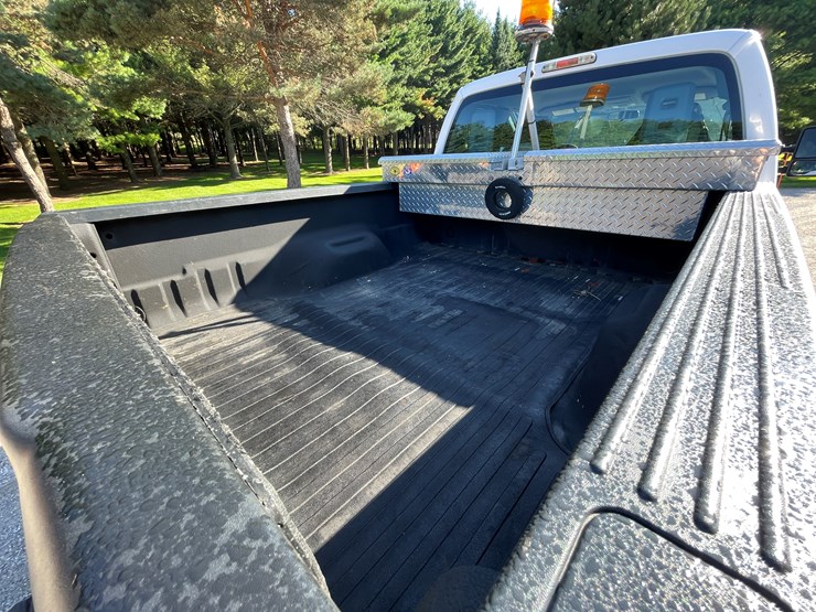 2015-ford-f250-xl-image-28