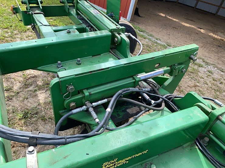john-deere-200-image-32
