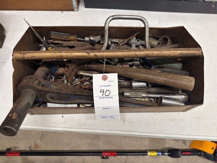 metal-tool-tray-with-tools-image-1