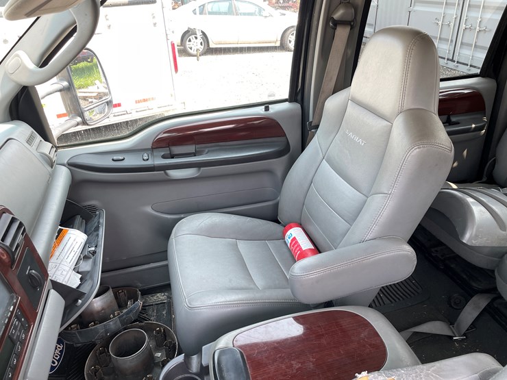 2007-ford-f550-image-27