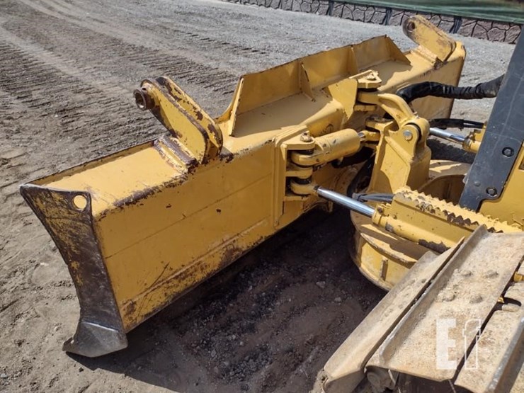 2004-deere-650h-image-17