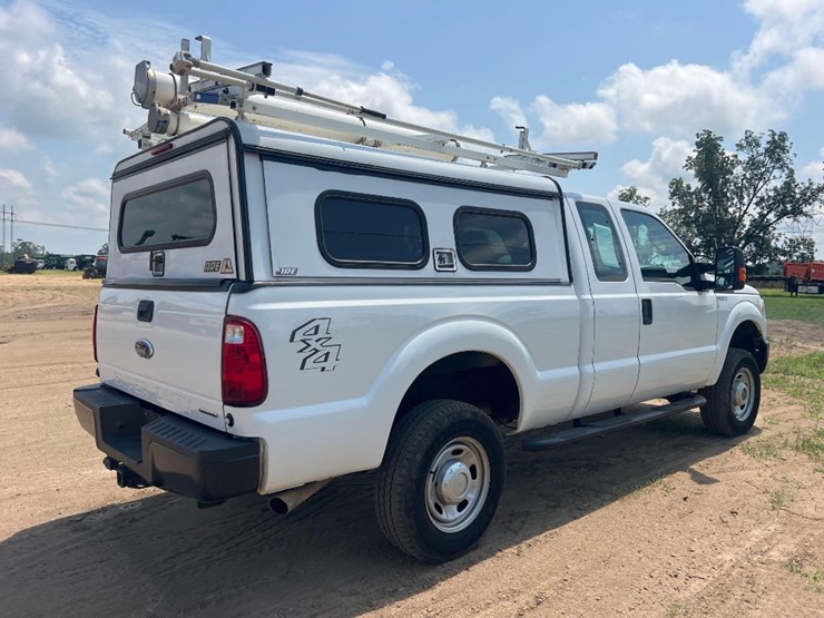 2016-ford-f250-xl-image-4