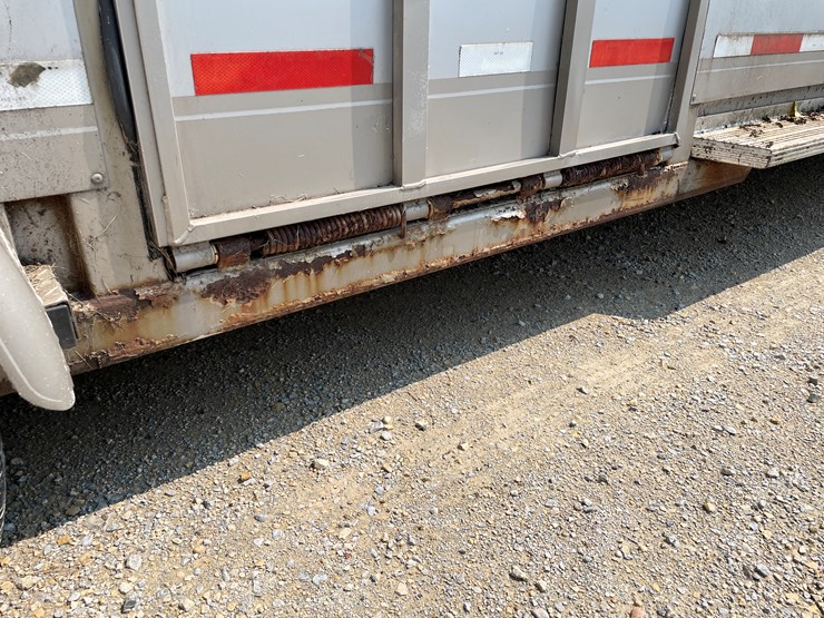 #6303-•-2003-hawk-horse-trailer,-(sells-with-paperwork-to-obtain-title-from-dmv)-image-36