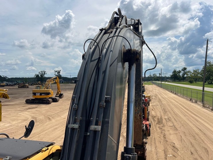 2008-deere-270d-lc-image-35