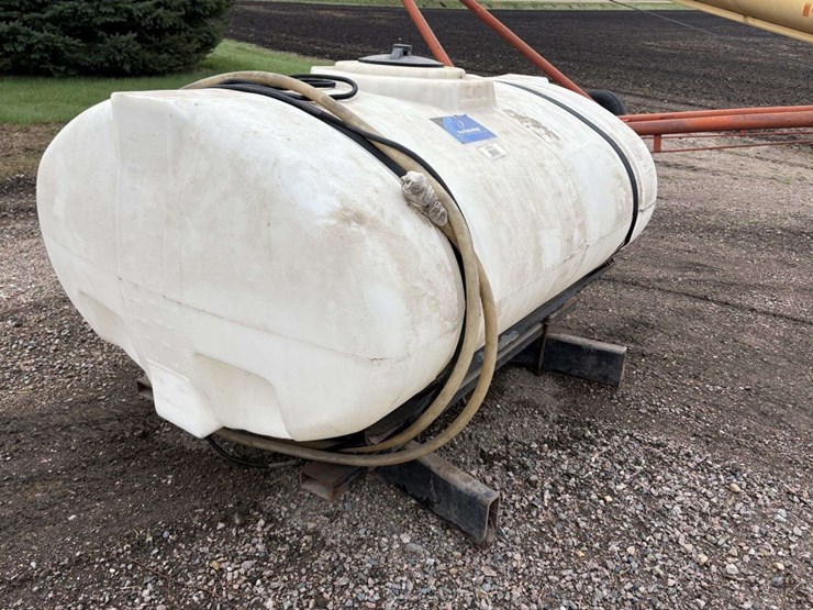 ace-rotomold-300-gal-elliptical-poly-tank,-12v-pump,-filter,-was-used-on-new-holland-tg-series-tract-image-2