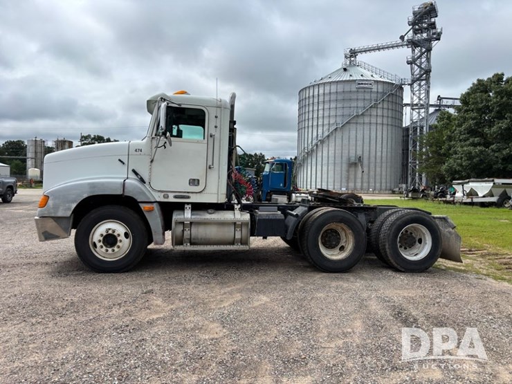 1999-freightliner-truck-(dr12135-unit-474)-image-14