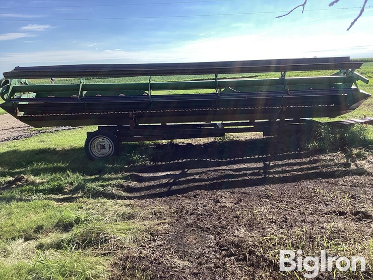 john-deere-224-image-2
