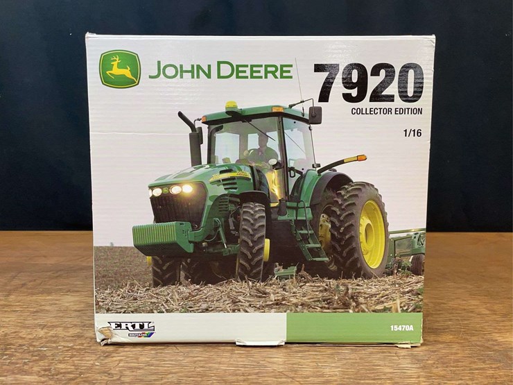 1/16-john-deere-7920-collector-nib-ertl-image-3