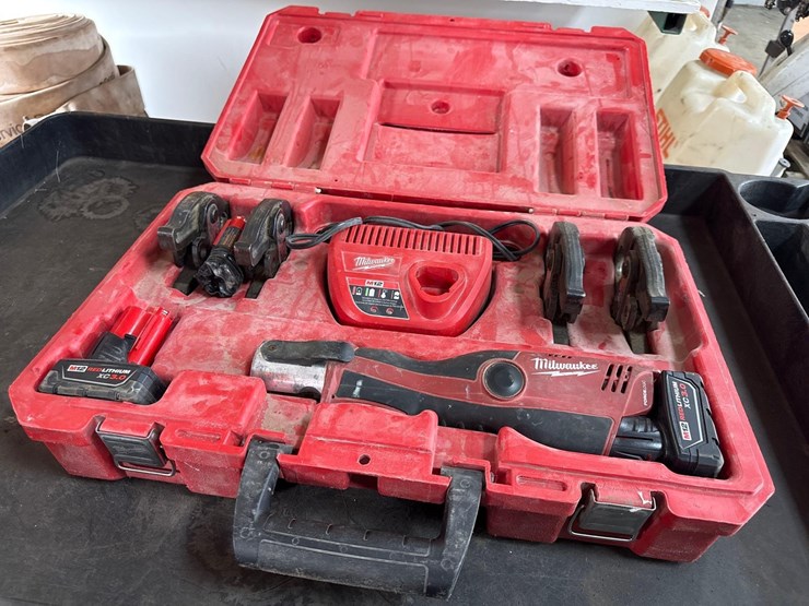 milwaukee-m12-propress-cordless-tool,-1/2in.---1-1/4in.-press-jaws-support-equipment-image-2