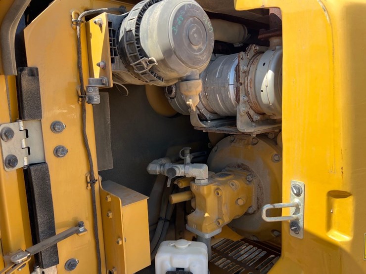 2015-caterpillar-308e2-cr-image-30