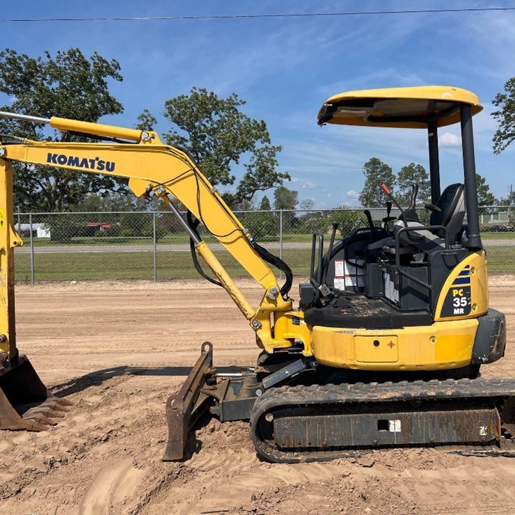 2015 KOMATSU PC35