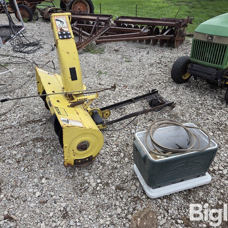 JOHN DEERE A
