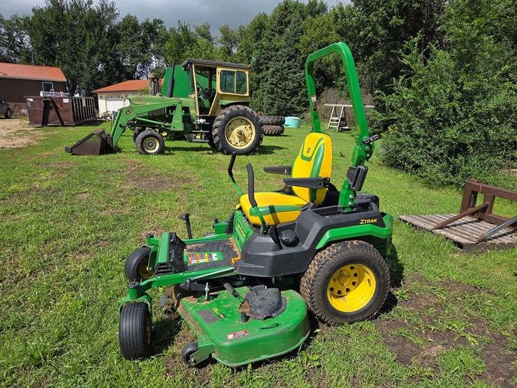 2023-john-deere-la-image-4