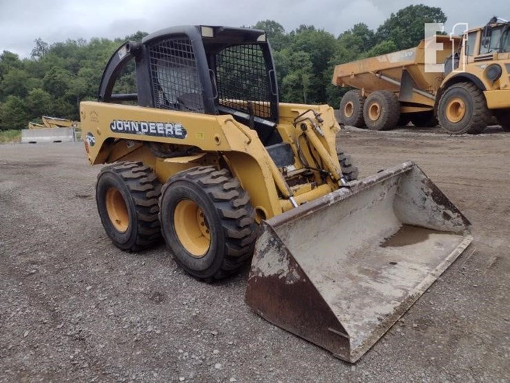 john-deere-270-image-23
