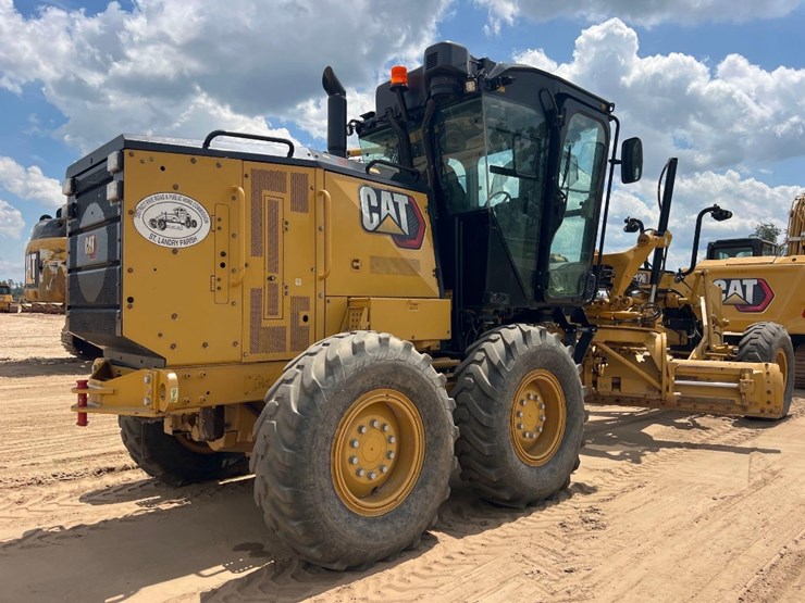2020-caterpillar-120-image-4