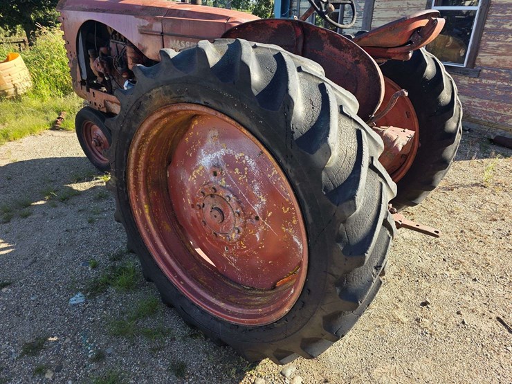 massey-ferguson-44-image-10