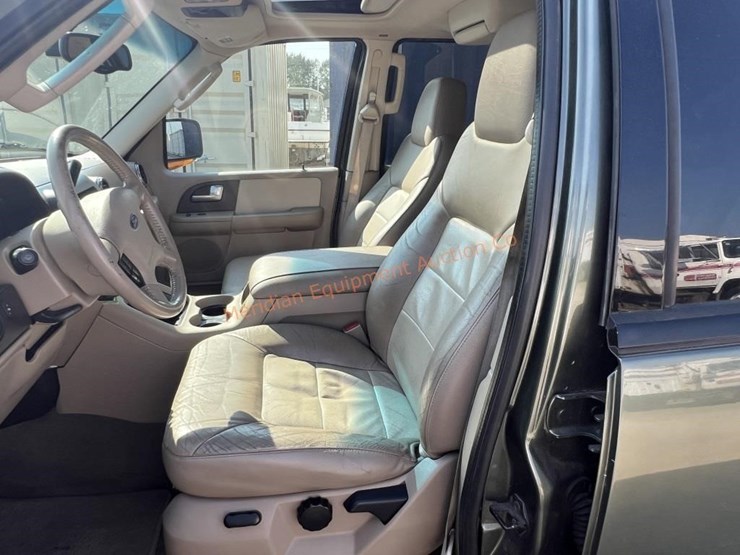 2003-ford-explorer-eddie-bauer-image-26