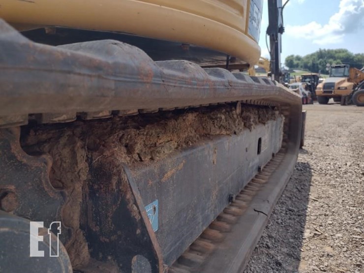 2022-deere-50g-image-39