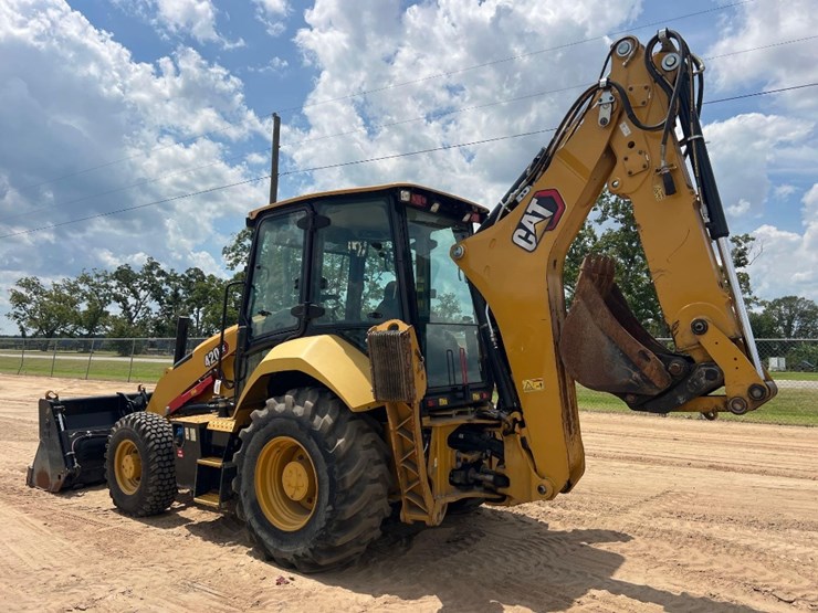 2021-caterpillar-420-image-2