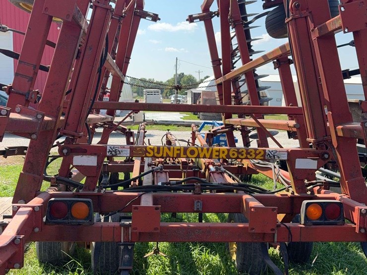 sunflower-6332-23ft-finishing-tool,-c-shank,-5-bar-harrow-image-14