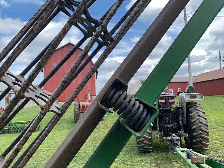 john-deere-200-image-24