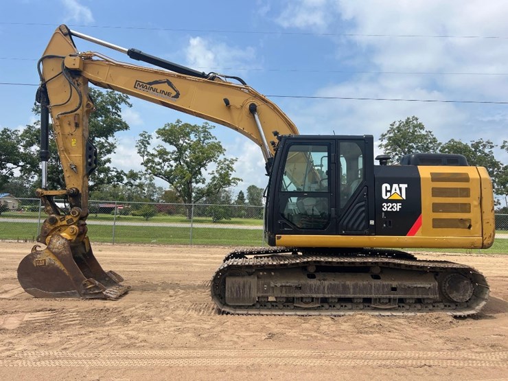 2015-caterpillar-323fl-image-1
