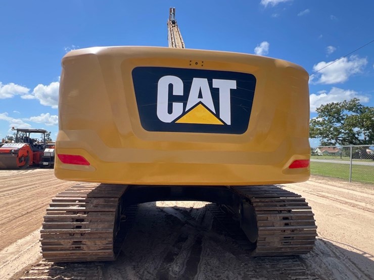 2019-caterpillar-330gc-image-3