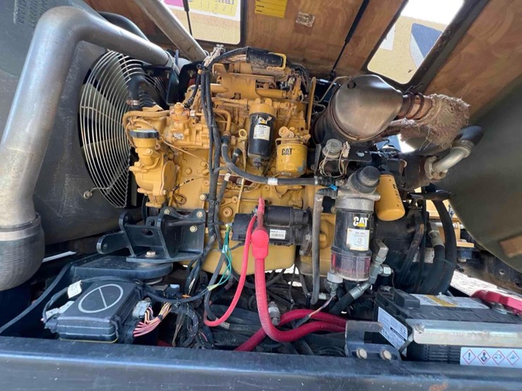2014-caterpillar-tl642c-image-19