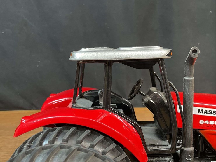 1/16-mf-8480-2004-agco-parts-expo-nib-sm-image-16