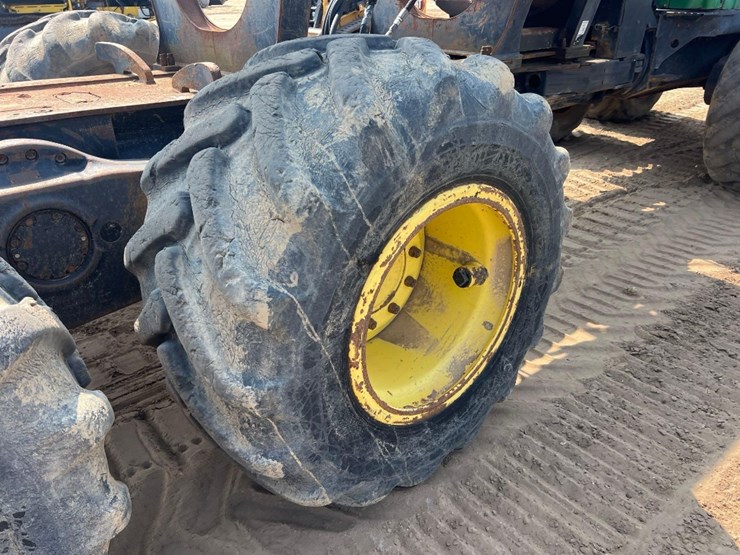 2010-deere-1110e-image-14