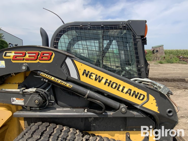 new-holland-c238-image-15