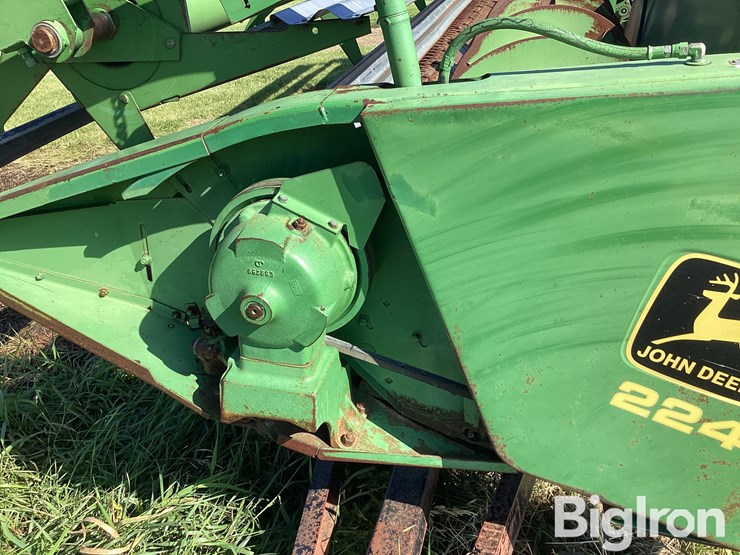 john-deere-224-image-10