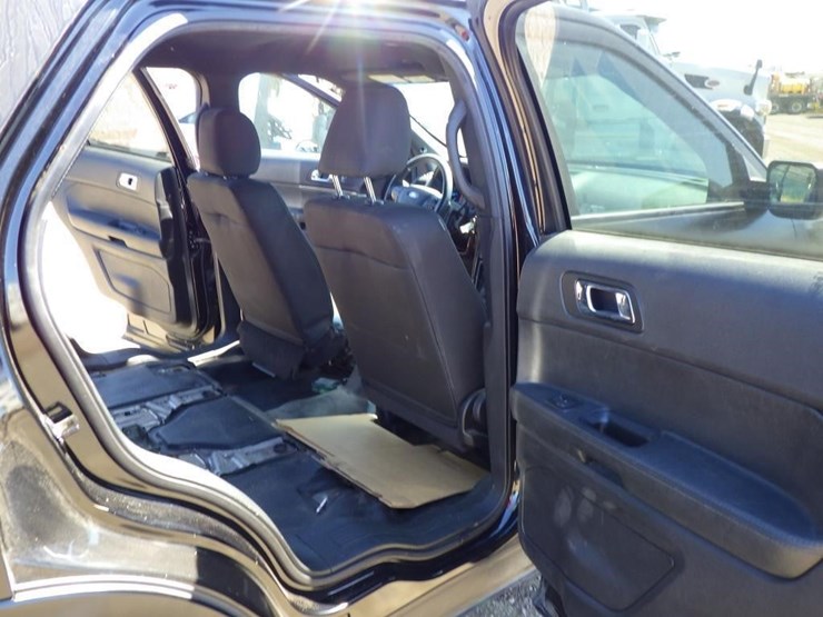 2018-ford-explorer-image-9